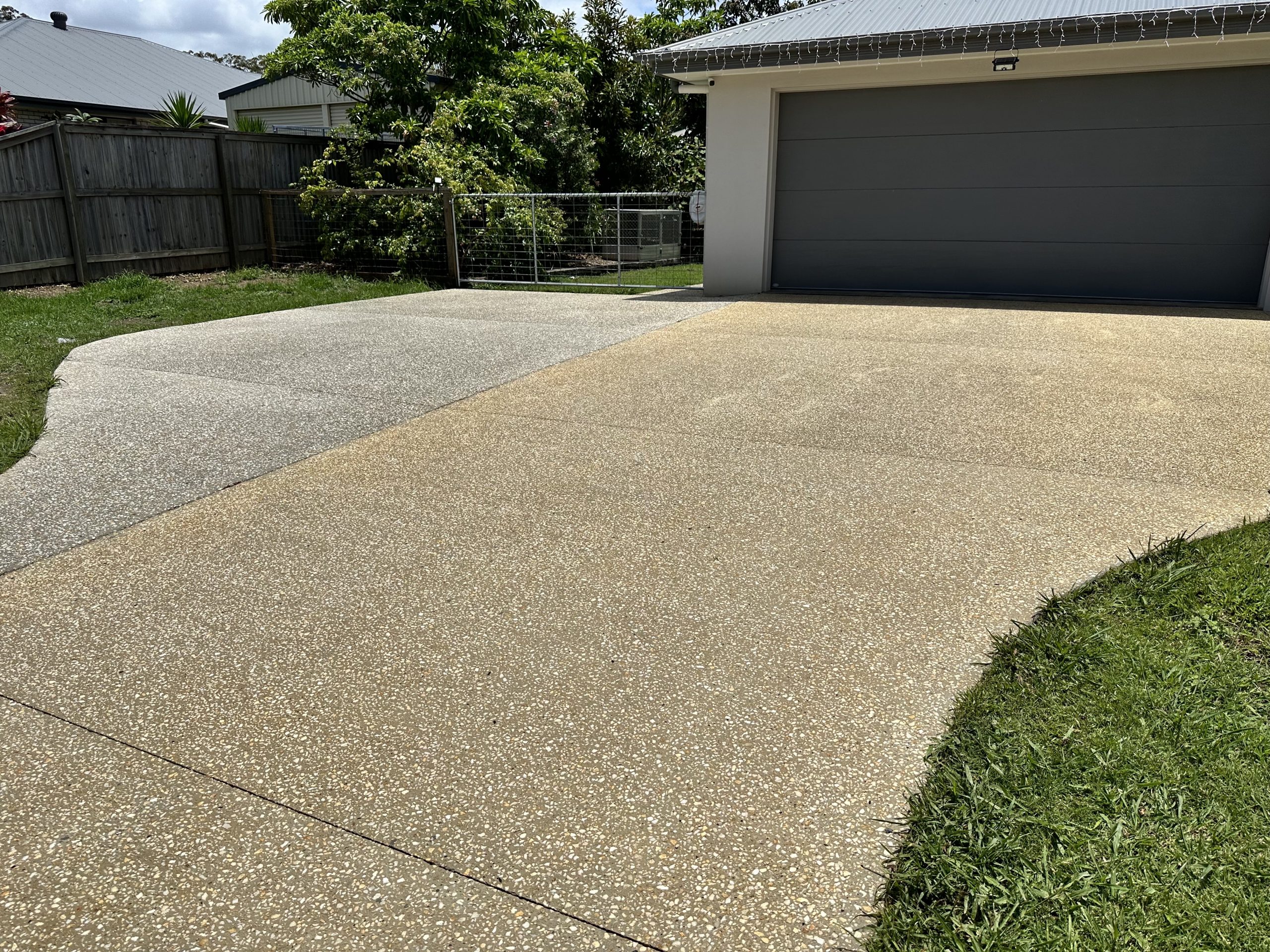 Driveways and pathways cleaning and sealing