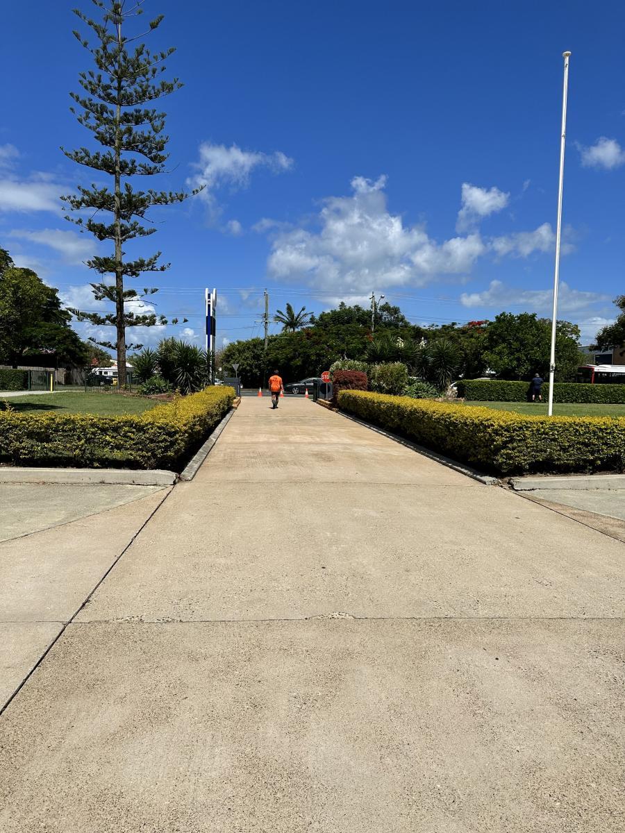 pressure washing large walkway